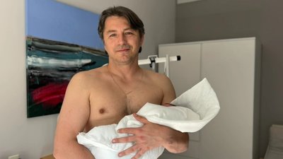 "Приймайте до громади!", - відомий шоумен та волонтер з Тернопільщини учетверте став батьком