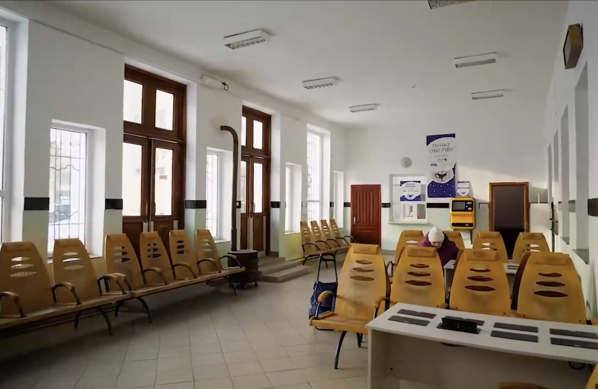 Тернопіль збільшує кількість пунктів обігріву: офіційні локації та десятки закладів-партнерів