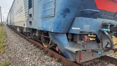 Під колесами потяга загинула школярка, яка переїхала із Запоріжжя: трагедія на заході України