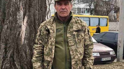 "Добровільно пішов боронити Україну": на Тернопільщині прощаються із загиблим Героєм Василем Наконечним