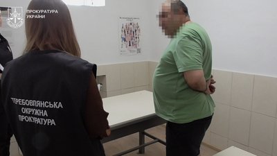 Житель Чорткова намагався нажитися на матері зниклого безвісти