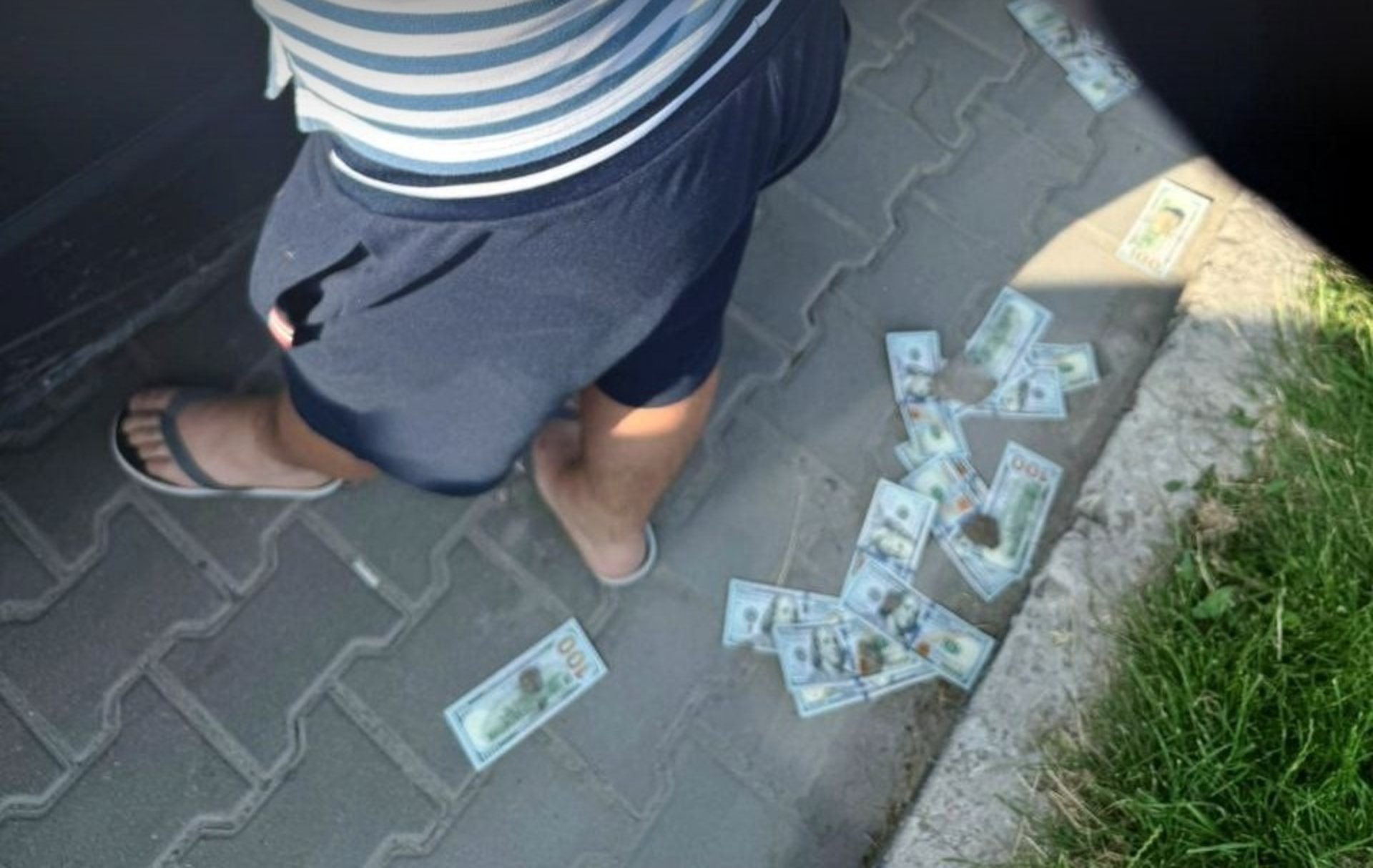 Депутат з Тернопільщини організував схему зняття з військового обліку: такса - 10 тисяч доларів