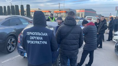 Ще один тернополянин пробував надавати за гроші  послуги ухилянтам
