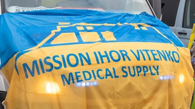 Волонтер зі Збаража передав понад 130 машин українським військовим