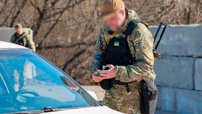 Примус до виконання конституційного обов'язку: поголовний, чи вибірковий?