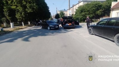 Автомобіль з'їхав з дороги та врізався у стовп: у ДТП на Тернопільщині постраждала мешканка Хмельниччини