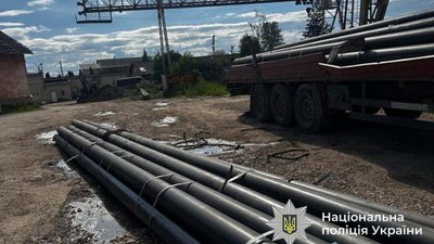 Металеві труби розчавили чоловіка: страшна смерть на підприємстві