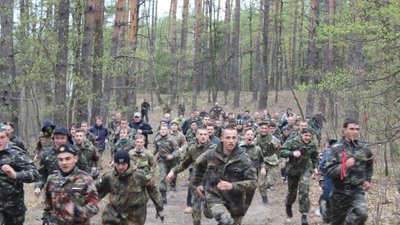 Бандерівці пройшли вишкіл в дрімучих лісах Тернопільщини. Фото