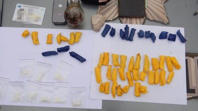 Заскочили на гарячому: тернопільський студент розповсюджував особливо небезпечні речовини