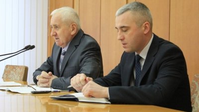 Між заступникам Барни розгоряється війна