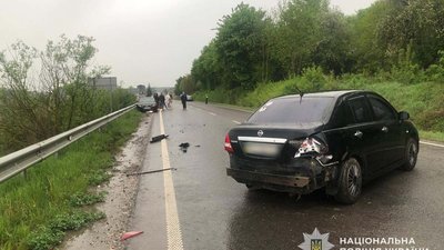 Три автомобілі зіткнулися на Тернопільщині: серед потерпілих - діти