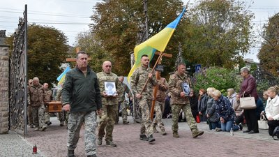 Тіла двох загиблих Героїв зустріли сьогодні у Чорткові. ФОТО