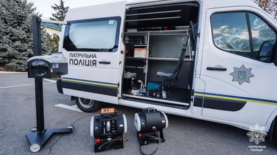 На дорогах Тернопільщини патрульні почали перевіряти технічний стан автомобілів. ФОТО
