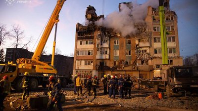 Міська рада відкрила благодійні рахунки для пожертв тернополянам, які постраждали від рашиської атаки: