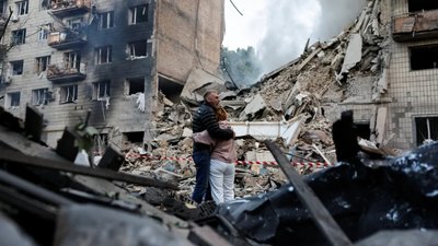 Зруйнували цілий під'їзд: внаслідок нічної атаки у Києві загинуло щонайменше 15 людей