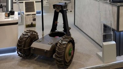 Тернопільські інженери представили наземний дрон для мінування на виставці у Стамбулі