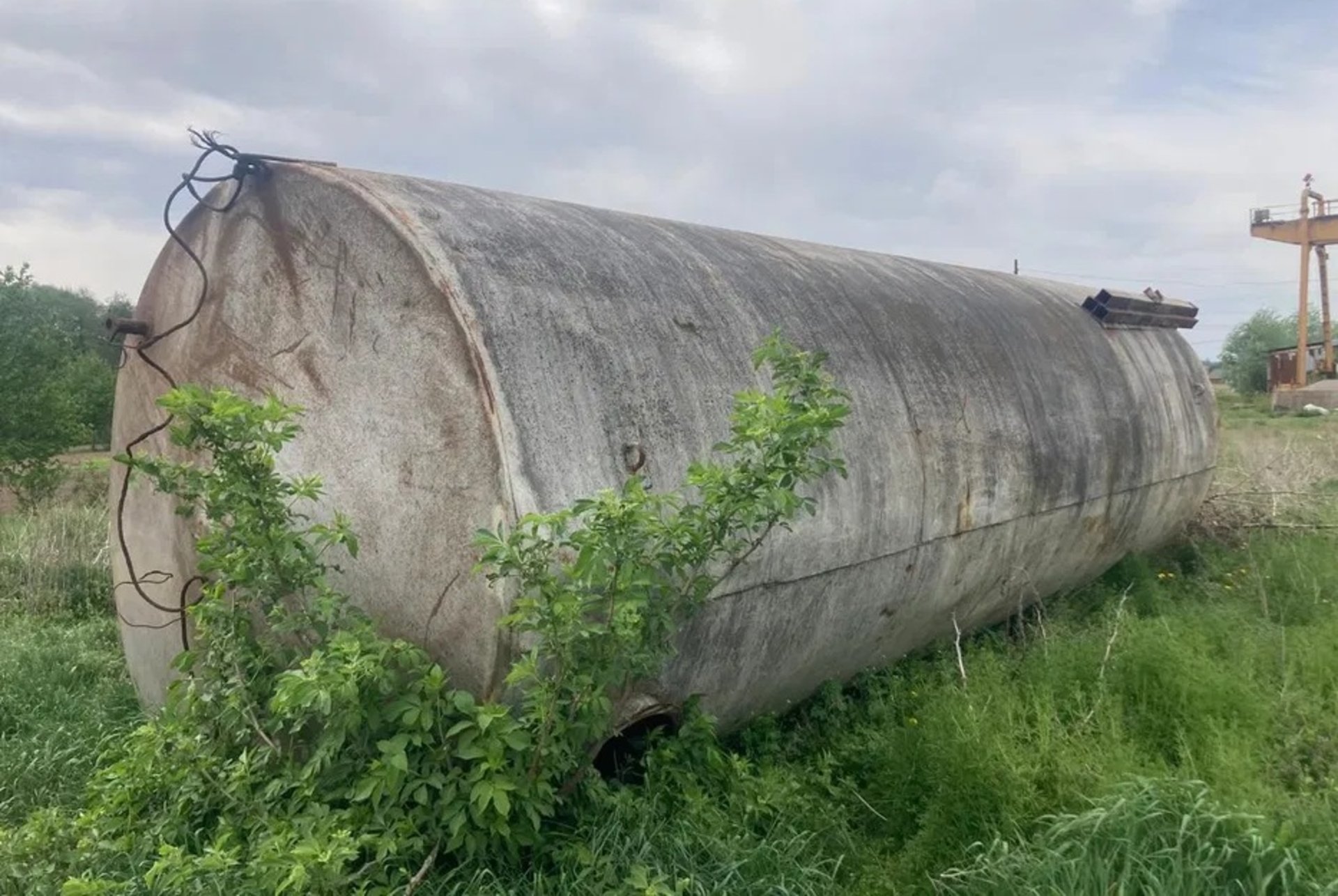 Троє чоловіків загинули у цистерні: страшна трагедія на Тернопільщині