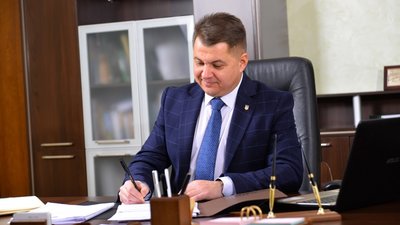 Захистити українську мову, відмінити абонплату за транспортування газу, не допустити політичних переслідувань…