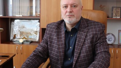 Стало відоме прізвище освітянина, який потрапив в корупційний скандал