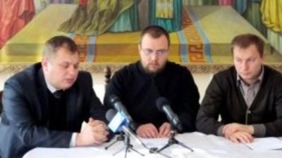 Почаївську лавру залишили в спокої через тиск громадськості