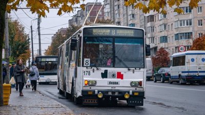 Сьогодні увечері тролейбуси на одному з маршрутів курсуватимуть по-іншому