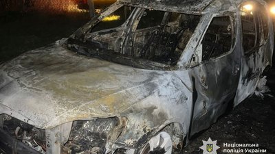 Через ревнощі підпалив автомобіль сусіда: "гарячі" розбірки на Тернопільщині. ФОТО